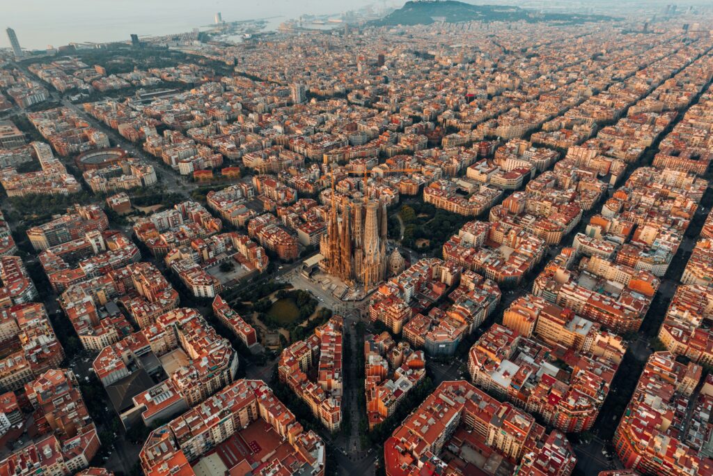 España ordena a Airbnb eliminar 66.000 anuncios ilegales por crisis de vivienda